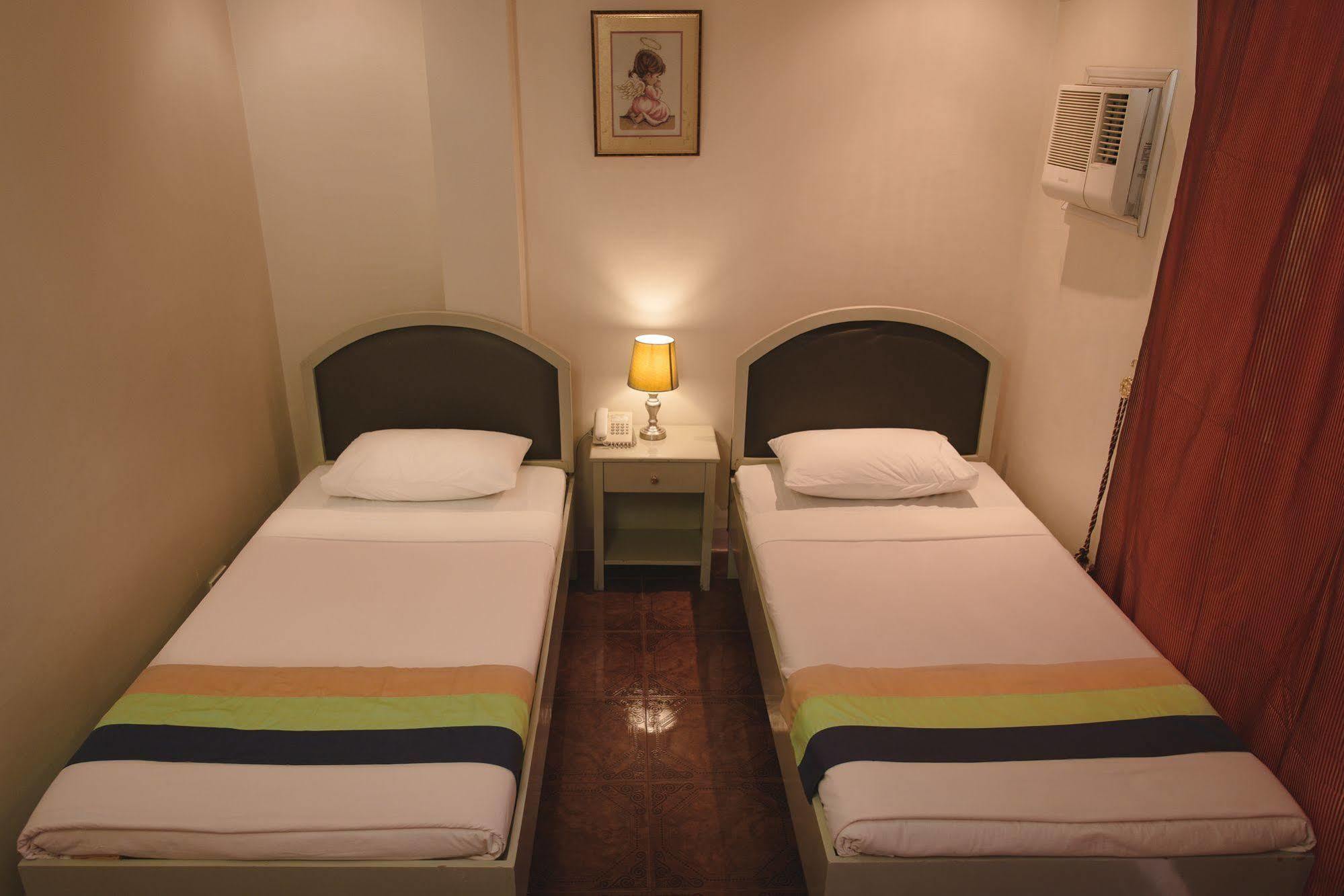 Maribago Seaview Pensione And Spa Isla de Mactán Exterior foto