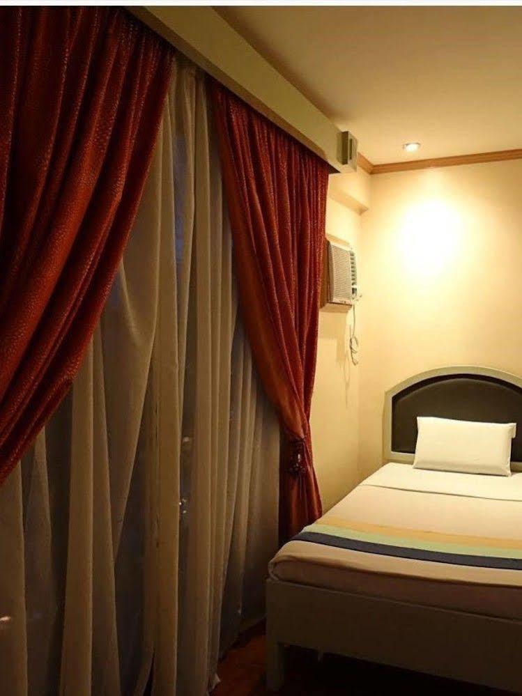 Maribago Seaview Pensione And Spa Isla de Mactán Exterior foto